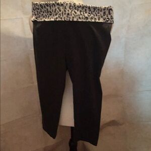 Victoria’s Secret Leggings Black w/ Print Waist